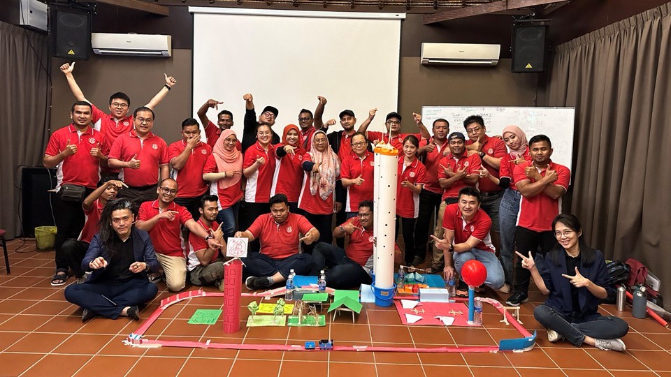 Alis Fried Chicken Team